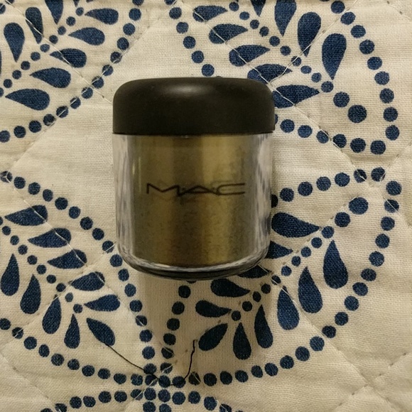 MAC Cosmetics Other - MAC pigment in night light
